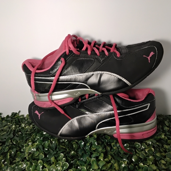Puma Black Women's Athletic Sneakers with Pink Accents - Picture 5 of 8